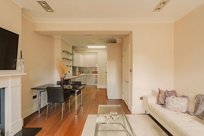 2 Bedroom Flat For Sale In Ennismore Gardens, Knightsbridge, SW7