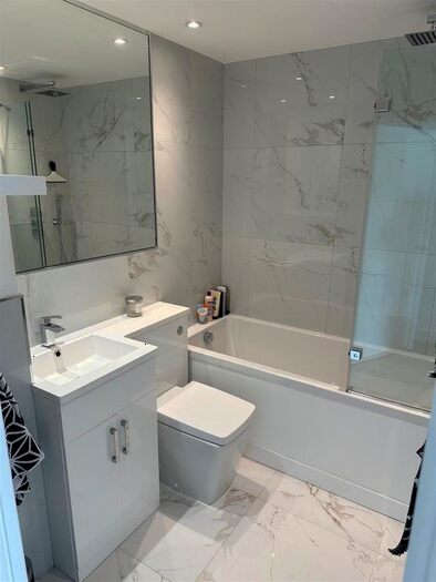 1 Bedroom Flat To Rent In Esparto Way, South Darenth, Dartford, DA4