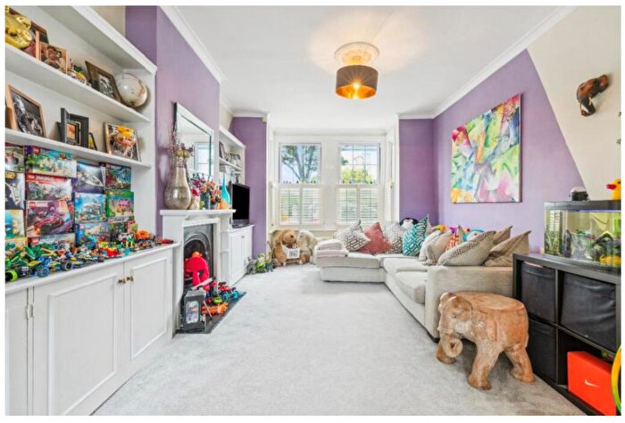 4 Bedroom Terraced House For Sale In Second Avenue, London, SW14
