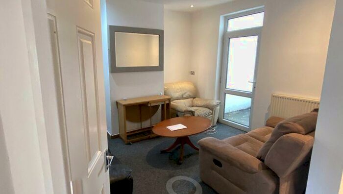 4 Bedroom Terraced House To Rent In Hollingdean Road, Brighton, BN2