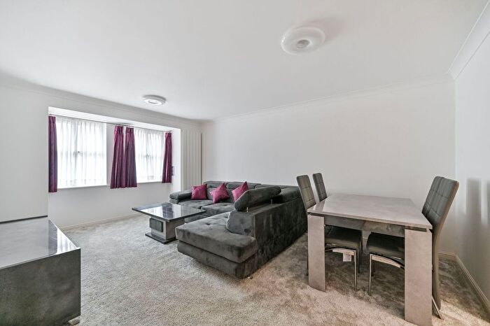 1 Bedroom Flat For Sale In Bristow Road, Hounslow, TW3