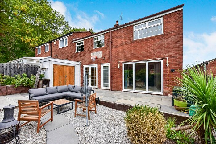 3 Bedroom Semi-Detached House For Sale In Roughwood Way, Kimberworth, Rotherham, S61