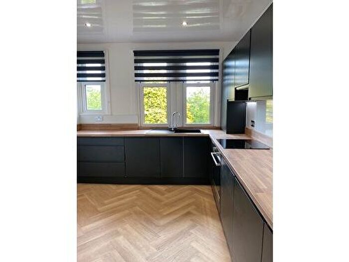 2 Bedroom Maisonette To Rent In Ashbank Road, Dundee, DD2