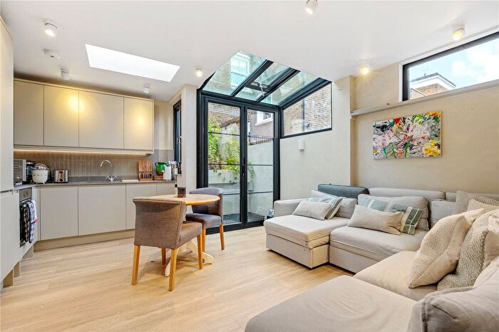 1 Bedroom Flat For Sale In Richards Place, London, SW3
