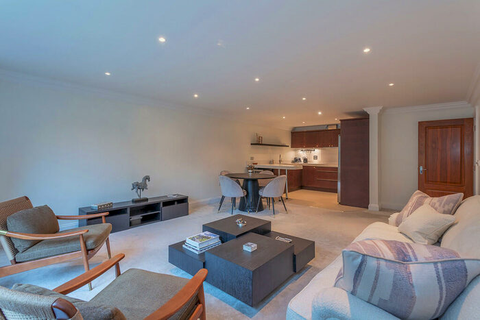 2 Bedroom Apartment To Rent In Portsmouth Road, Esher, KT10