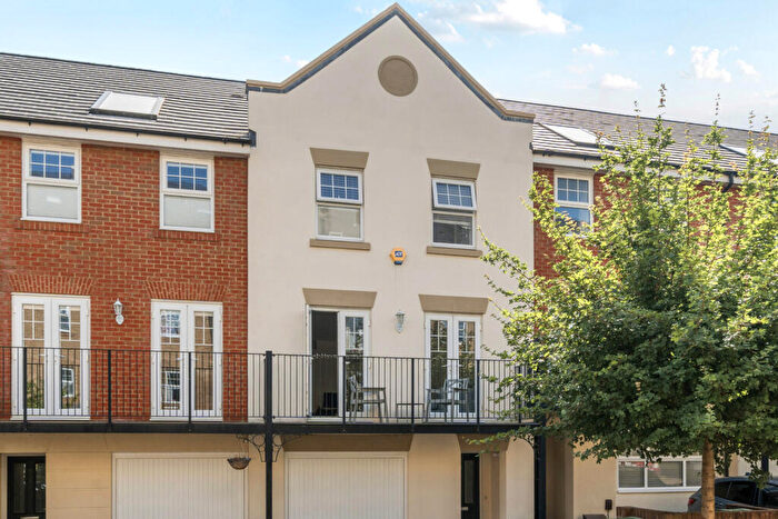 4 Bedroom Terraced House For Sale In Lescot Place, Bromley, BR2
