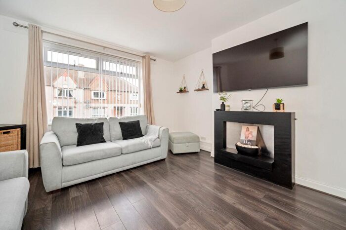 2 Bedroom Flat For Sale In Fowler Street, Tranent, EH33