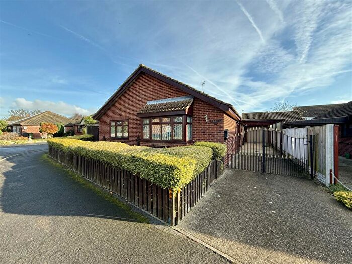 3 Bedroom Detached Bungalow For Sale In King George Close, Rollesby, NR29