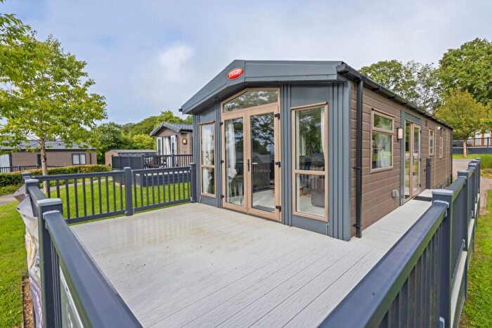 2 Bedroom Park Home For Sale In Hawkchurch, Axminster, EX13