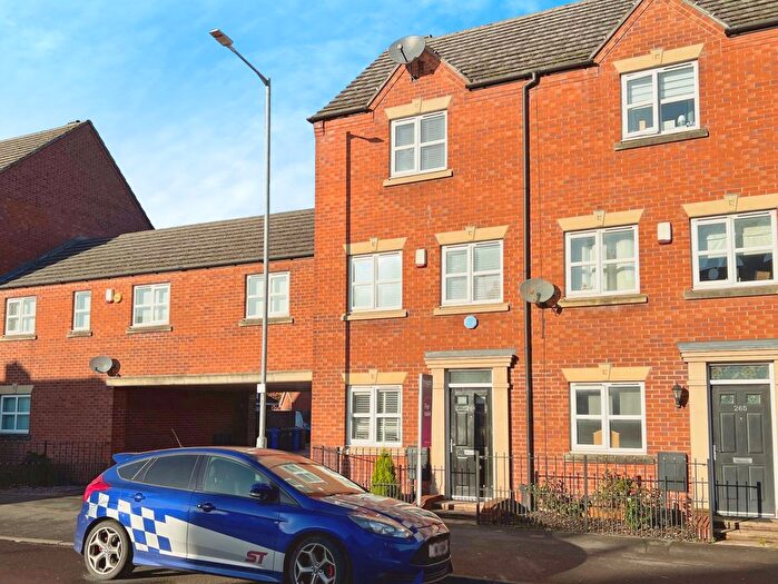 3 Bedroom Town House For Sale In Dallow Street, Burton-On-Trent, DE14