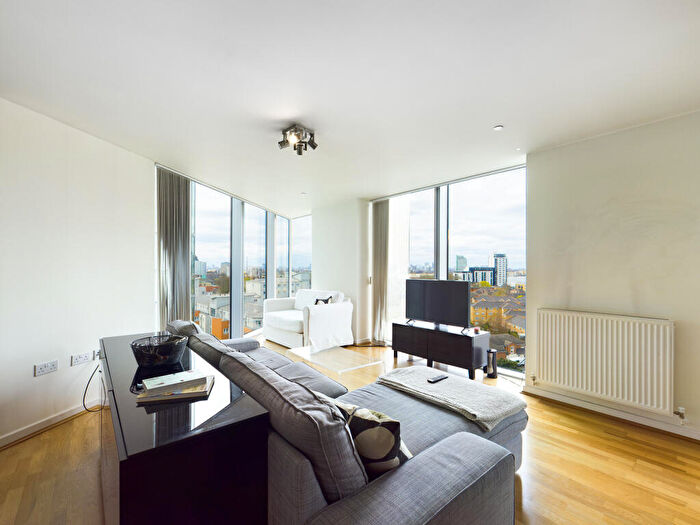 2 Bedroom Apartment To Rent In Cavatina Point, Dancers Way, Greenwich, SE8
