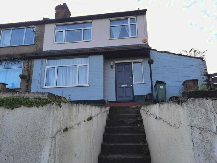 3 Bedroom Semi-Detached House To Rent In Elstree Gardens, Belvedere DA17