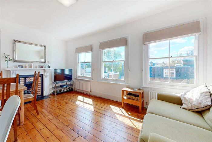 1 Bedroom Flat To Rent In Dorset Road, London, SW8