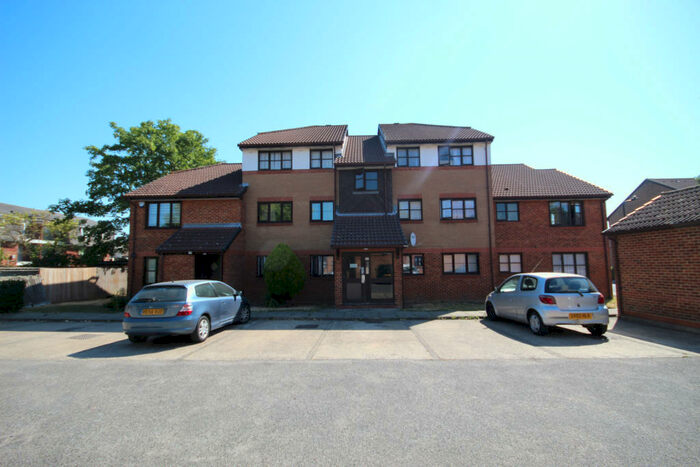 2 Bedroom Flat To Rent In Conifer Way, Wembley, Middlesex, HA0