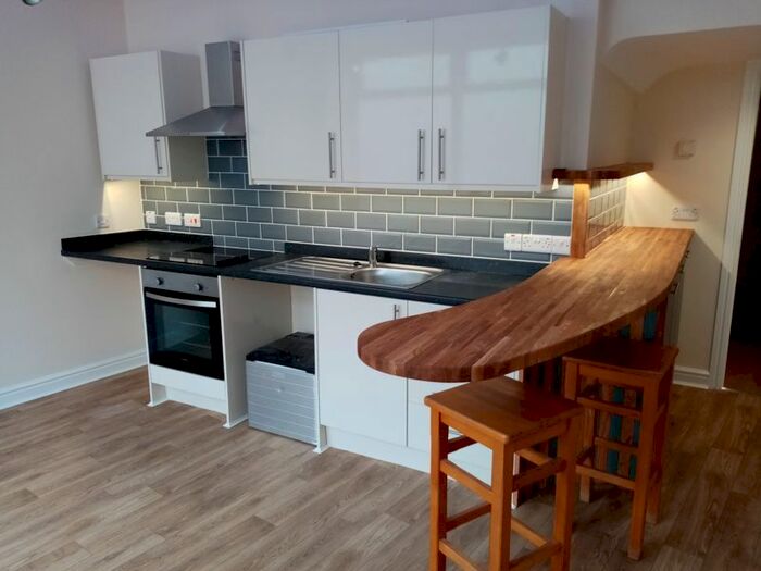 2 Bedroom Flat To Rent In Meadow Street, Weston-Super-Mare, BS23