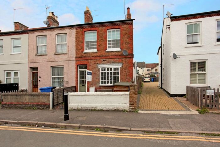2 Bedroom End Of Terrace House To Rent In Oxford Road, Windsor, SL4