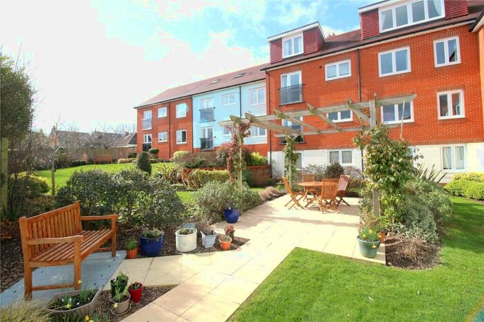 1 Bedroom Apartment For Sale In Knights Lodge, North Close, Lymington, Hampshire, SO41