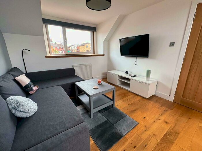 1 Bedroom Flat To Rent In Gilmerton Place Edinburgh United Kingdom, EH17