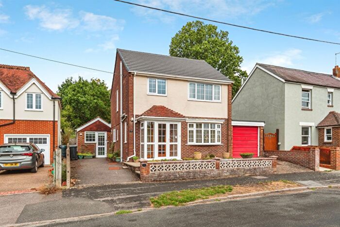 3 Bedroom Detached House For Sale In Fir Road, Ashurst, Southampton, SO40