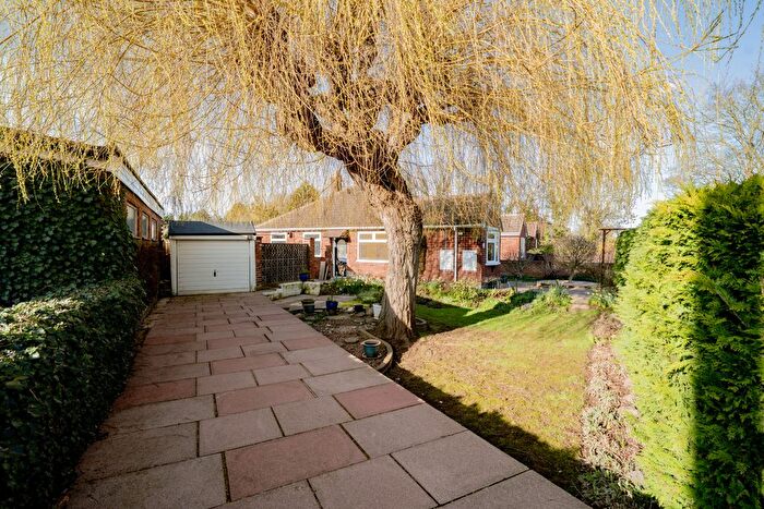 3 Bedroom Semi-detached Bungalow For Sale In College Road, Syston, Leicestershire, LE7