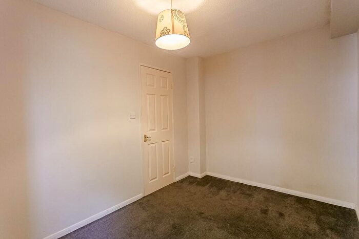 1 Bedroom Flat For Sale In Laichpark Loan, Edinburgh, EH14