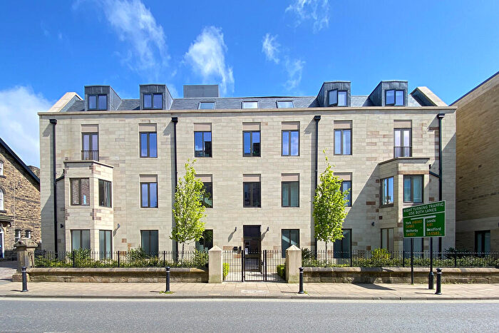 2 Bedroom Apartment For Sale In Station Parade, Harrogate, HG1