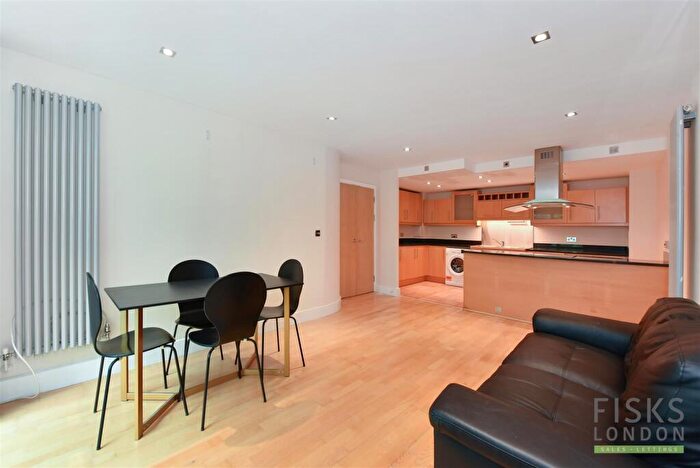2 Bedroom Flat To Rent In Millharbour, South Quay, E14