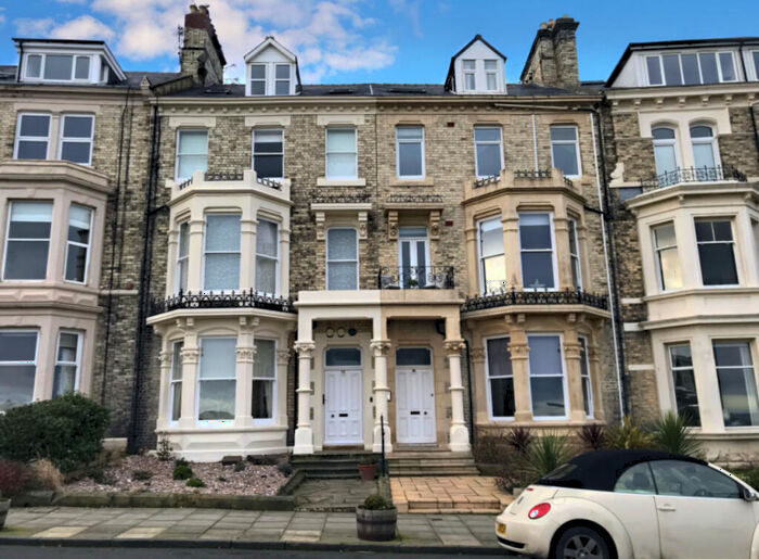 3 Bedroom Apartment To Rent In Percy Gardens, Tynemouth, NE30