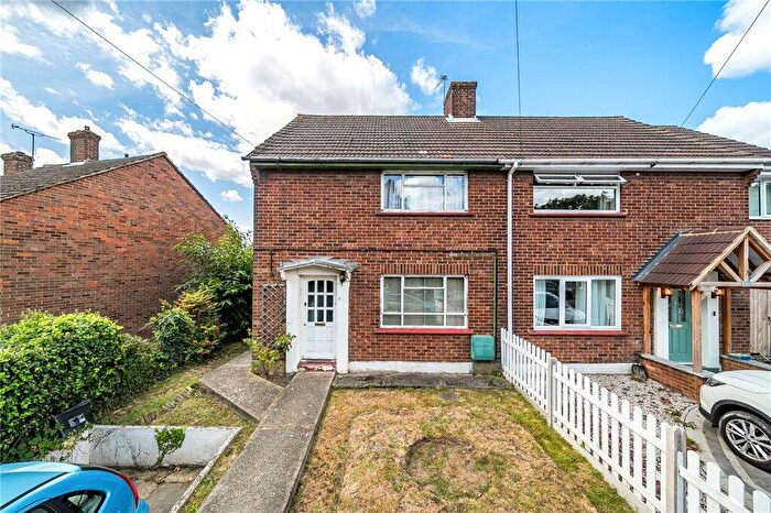 2 Bedroom Semi-Detached House For Sale In Ladywood Road, Dartford, Kent, DA2