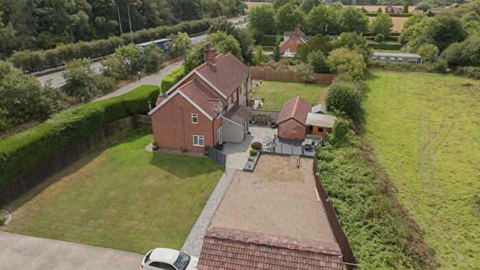 3 Bedroom Semi-Detached House For Sale In London Road, Copdock, Ipswich, IP8