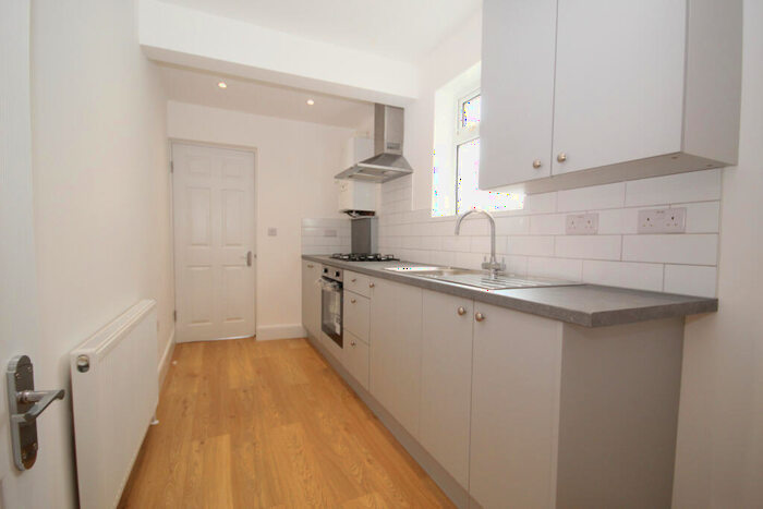 1 Bedroom Flat To Rent In Weald Lane, Harrow, Middlesex, HA3