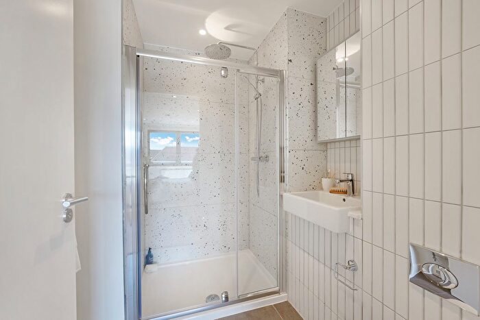 1 Bedroom Flat To Rent In Uncle Wembley, Park Lane, London, HA9