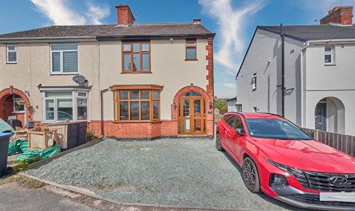 3 Bedroom Semi-Detached House For Sale In Flamville Road, Burbage, LE10