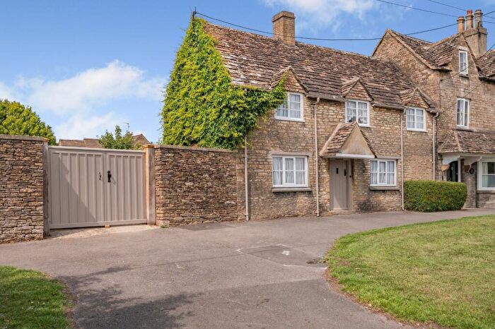 3 Bedroom House For Sale In High Street, South Cerney, Cirencester, Gloucestershire, GL7
