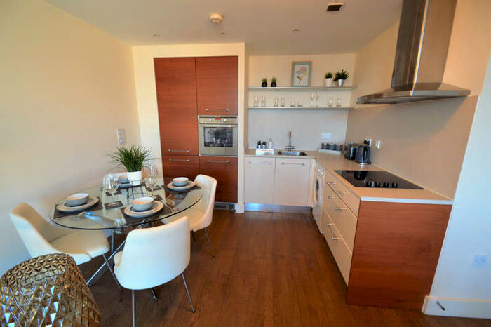 1 Bedroom Flat To Rent In Cardiff Bay, Cardiff, CF10