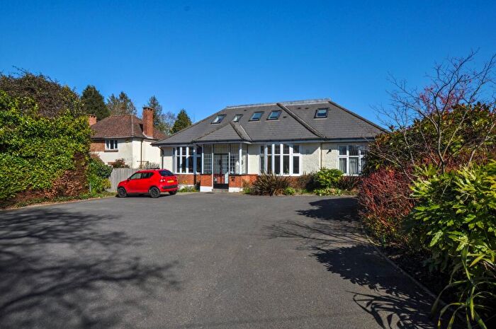 2 Bedroom Apartment For Sale In Gravel Hill, Wimborne, BH21