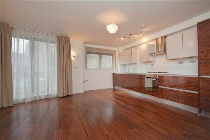 1 Bedroom Flat To Rent In Woodland Crescent, London, SE10