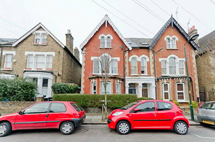 2 Bedroom Flat To Rent In Elm Road, SW14