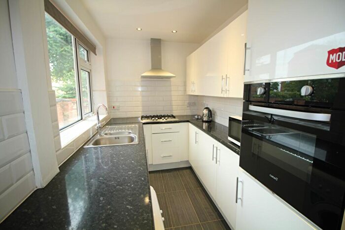 4 Bedroom End Of Terrace House To Rent In Tudor Grove, Nottingham, NG1