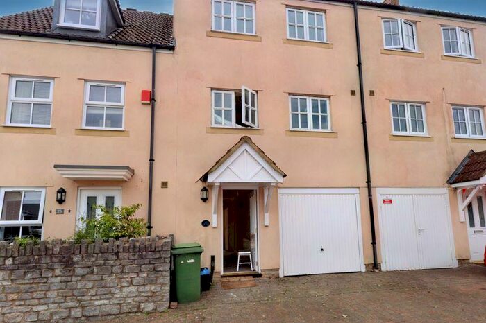 3 Bedroom Terraced House To Rent In West Street, Wells, BA5