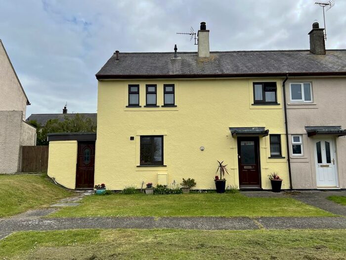 3 Bedroom Semi-Detached House For Sale In Ffordd Cerrig Mawr, Caergeiliog, Holyhead, LL65