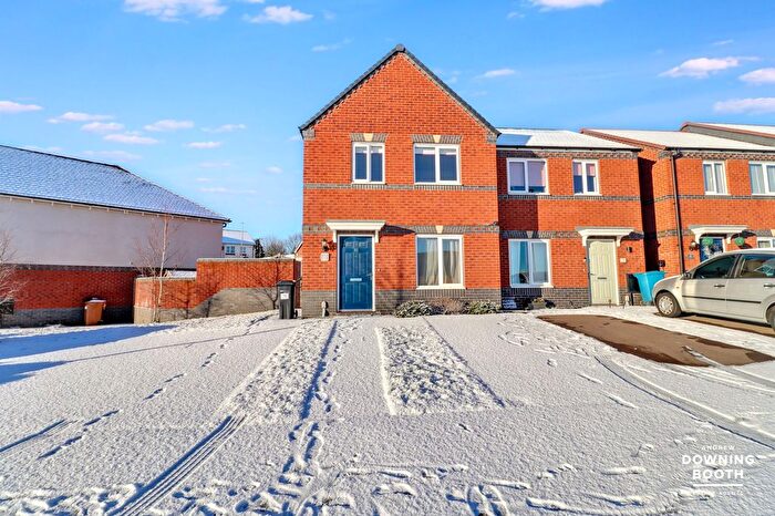 3 Bedroom End Of Terrace House For Sale In Insley Avenue, Lichfield, WS14