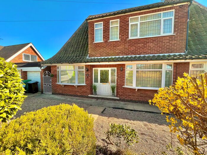 2 Bedroom Bungalow To Rent In Bramcote Lane, Nottingham, NG8