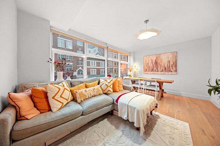 2 Bedroom Apartment For Sale In Basing Place, Shoreditch, E2