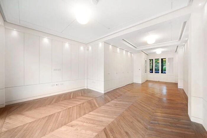 4 Bedroom Flat To Rent In Chapel Lofts, Belmont Street, Camden, NW1