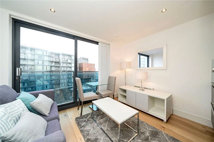 Studio To Rent In Station Road, Hayes, UB3