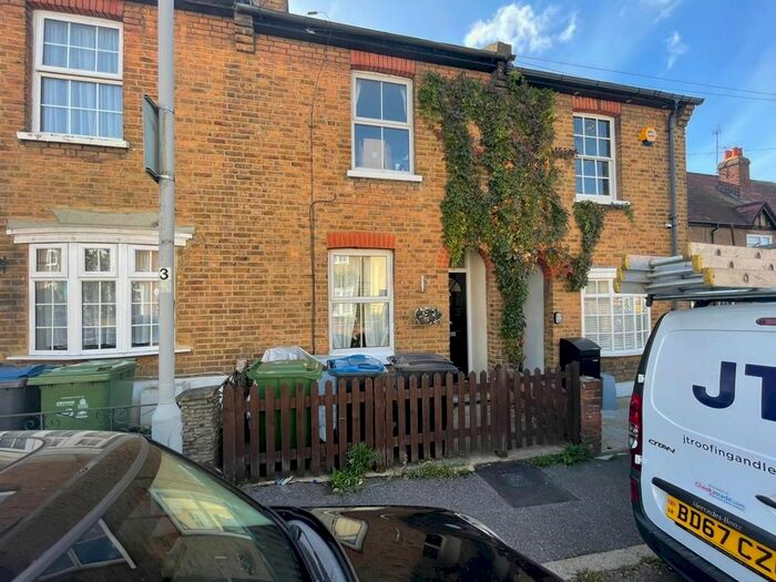 2 Bedroom Terraced House To Rent In Haycroft Road, Surbiton, KT6