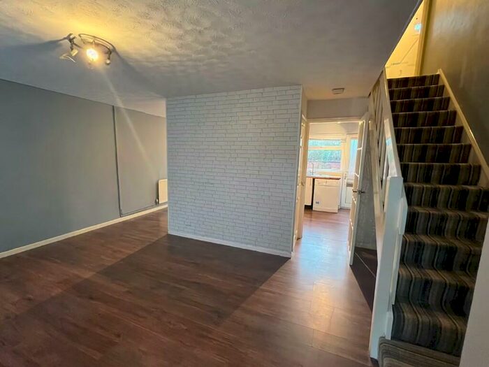 3 Bedroom Semi-Detached House To Rent In Scandrett Close, Bristol, BS10