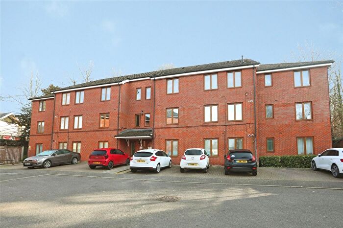 1 Bedroom Flat For Sale In Radnor Close, Maidstone, Kent, ME14