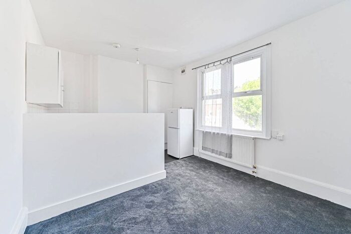 2 Bedroom Flat To Rent In Beulah Road, Thornton Heath, CR7